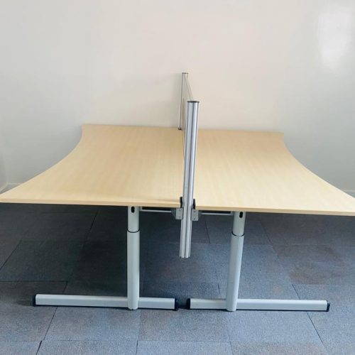 Annonce: Bureau bench avec séparation plexi alu 180x180cm