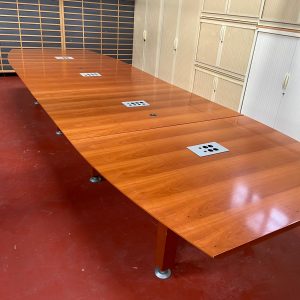 Annonce Table de réunion en bois avec connectique 480x160cm