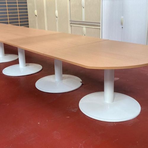 Annonce: Table de réunions en bois 540x120cm