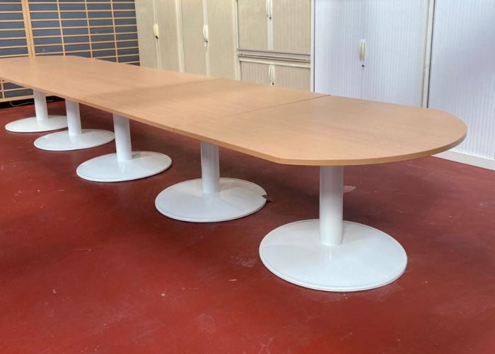Image annonce: Table de réunions en bois 540x120cm