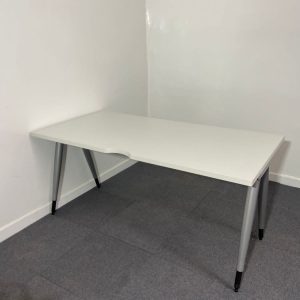 Annonce Bureau droit Steelcase blanc 160x80cm