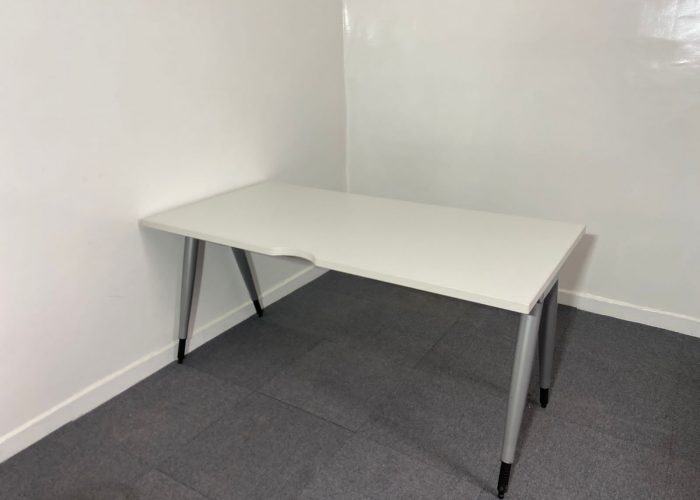 Image annonce: Bureau droit Steelcase blanc 160x80cm