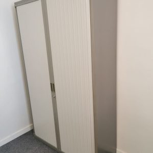 Annonce Armoire haute Steelcase bi-color grise 120x200cm