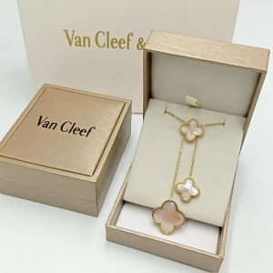 Annonce Collier Van cleef en Acier inoxydable