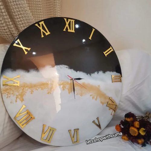 Annonce: Des horloges en resine