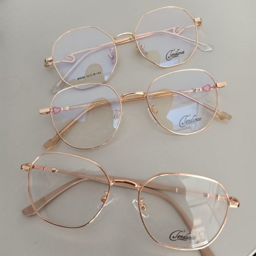 Annonce: Monture pour femme / lunette de vue