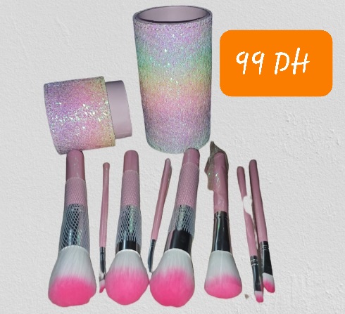Annonce: set 8 pinceaux en promotion
