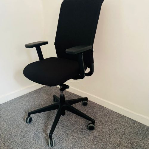 Annonce: Chaise à roulette Eurosit soutien lombaire réglable
