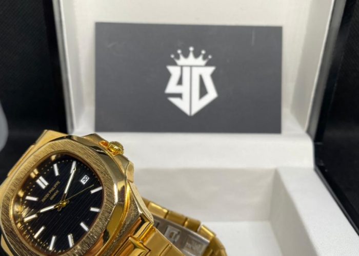 Image annonce: Montre Patek Philippe les hommes avec boite.
