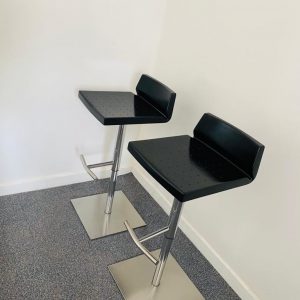 Annonce Tabouret chaise haute de bar noir