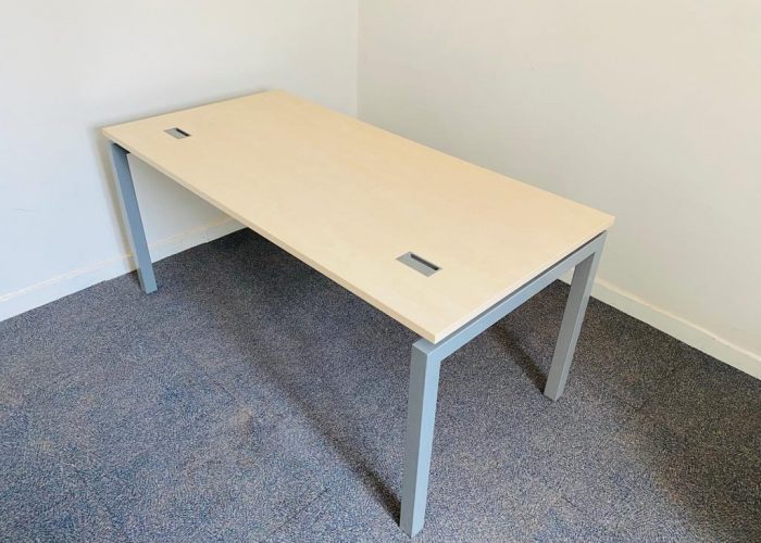 Image annonce: Bureau droit Columbia 160x80cm passe câble