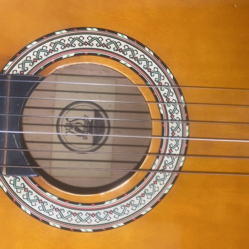 Annonce: Guitar a vendre