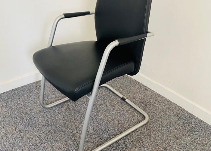 Image annonce: Chaise visiteur passe partout Sitland italien cuir bois