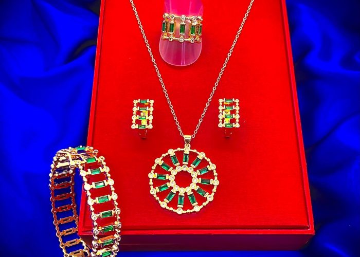 Image annonce: Ensemble de bijoux