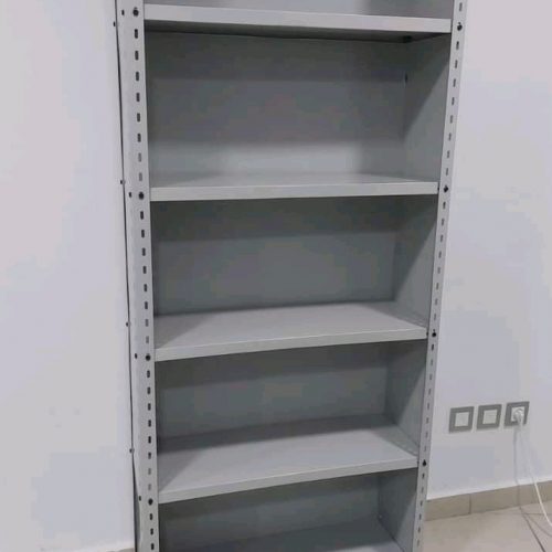 Annonce: Solutions de rayonnage métallique pour le stockage et le rangement d’objets mi-lourd