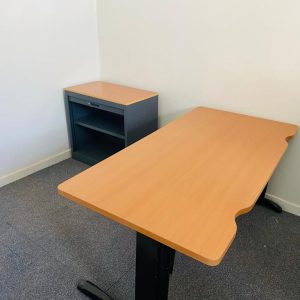 Annonce Ensemble bureau Steelcase avec armoire rideaux