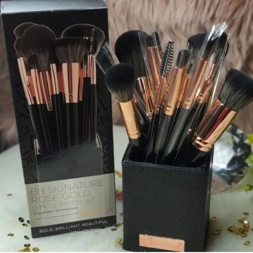 Annonce: set 13 pinceaux disponible en promotion