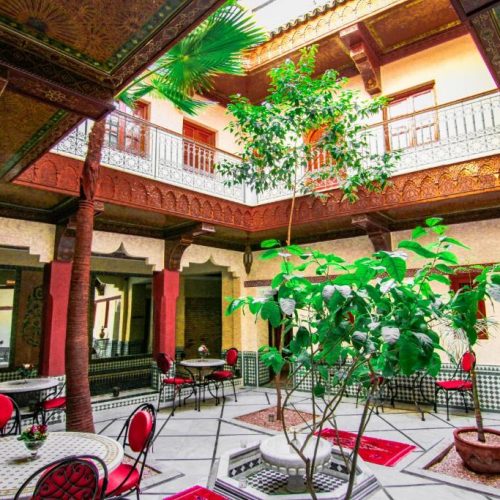 Annonce: Riad de 6 suites avec piscine situé à Riad Zitoun