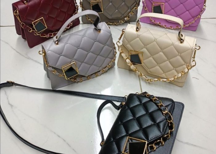 Image annonce: Vente des sacs importés