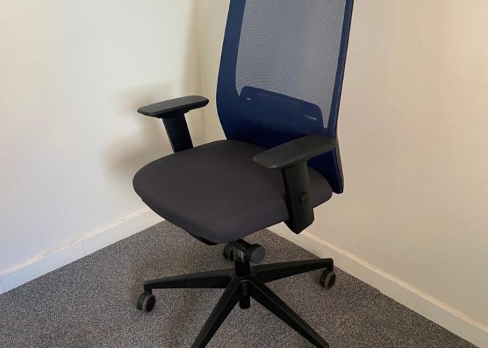 Image annonce: Chaise à roulette interstuhl filet résille