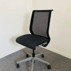 Annonce Chaise à roulette Steelcase thinks gris anthracite