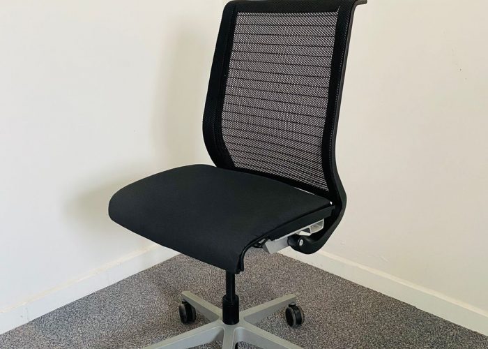Image annonce: Chaise à roulette Steelcase thinks gris anthracite