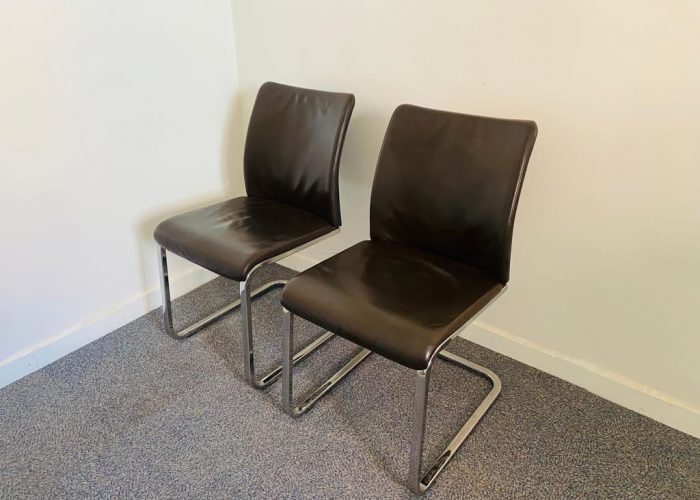 Image annonce: Chaise visiteur luge cuir Steelcase thinks