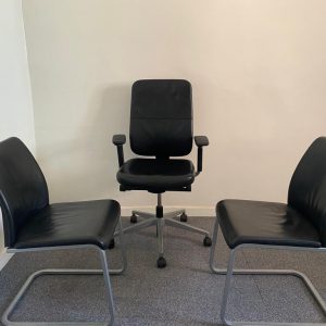 Annonce Ensemble chaise president & visiteur cuir Steelcase