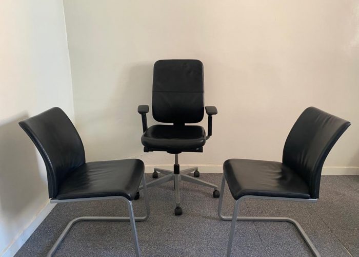 Image annonce: Ensemble chaise president & visiteur cuir Steelcase