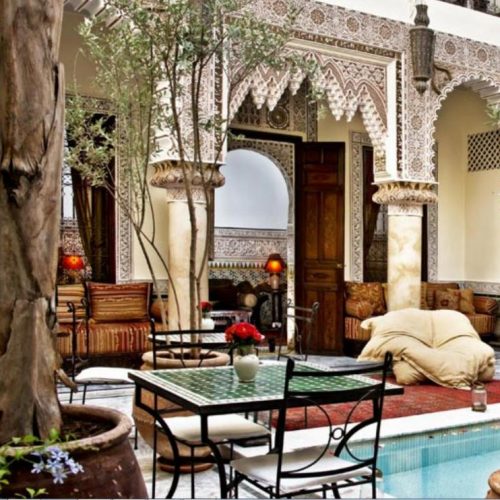 Annonce: Riad de 8 chambres avec piscine situé à Médina