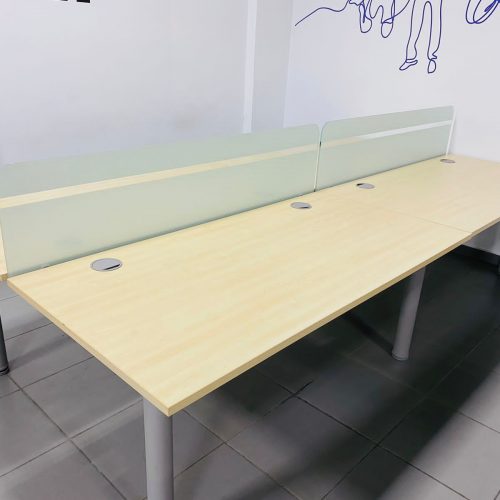 Annonce: Bureau Bench Haworth séparation verre passe câble 320x160cm