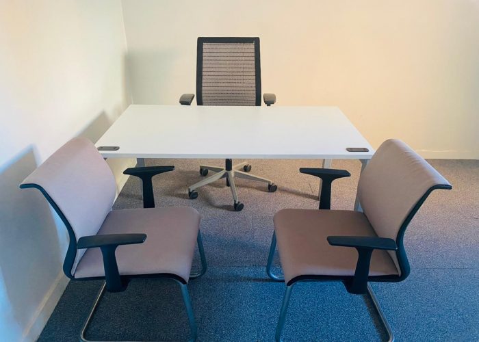 Image annonce: Bureau blanc 140x80cm