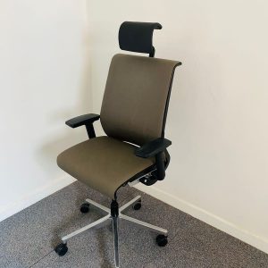 Annonce Chaise à roulette Steelcase thinks appui-tête