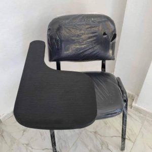 Annonce chaise avec accoudir