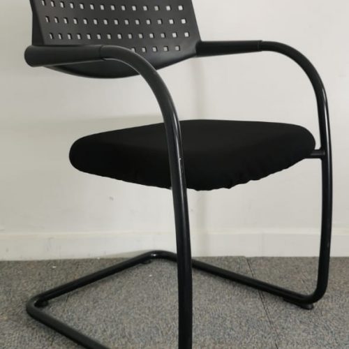 Annonce: Chaise luge vitra avec accoudoir