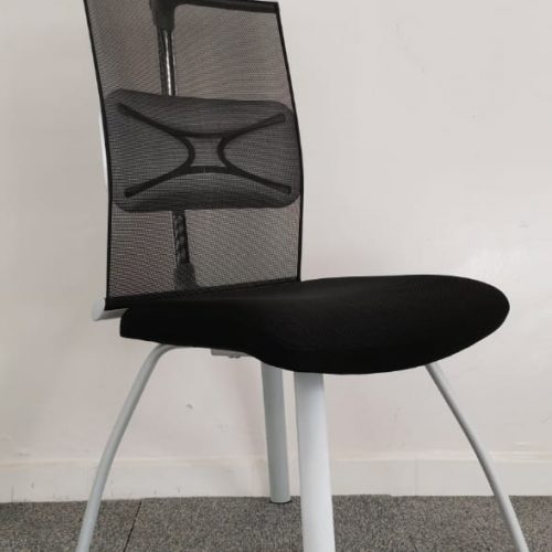 Annonce: Chaise visiteur mesh soutien lombaire