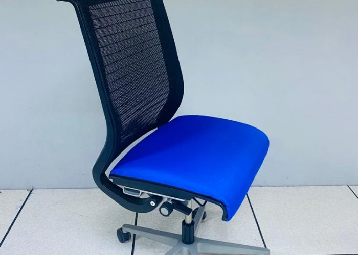 Image annonce: Chaise à roulette Steelcase thinks bleu