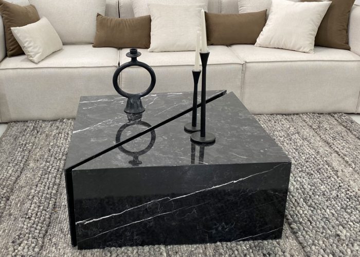Image annonce: Cube en marbre noir / deux triangles