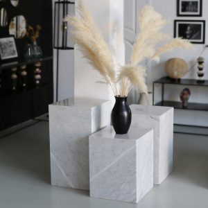 Annonce La colonne baya en marbre Blanc de Carrare