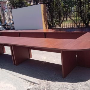 Annonce Table de réunion