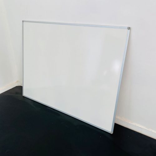 Annonce: Tableau blanc émaillé magnétique professionnel 120x90cm