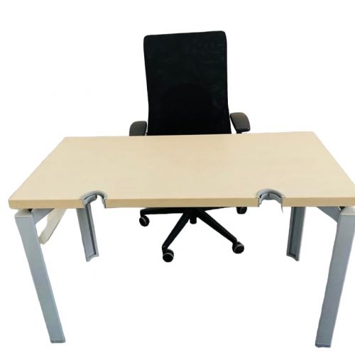 Annonce: Bureau d'appoint Haworth 120x60cm table informatique