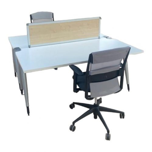 Annonce: Bureau open space 2 poste avec séparation bois Steelcase