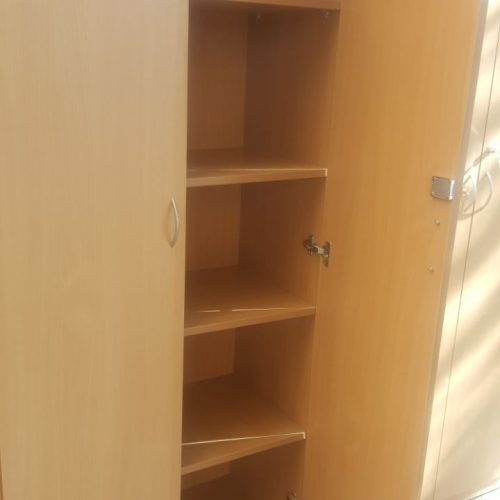 Annonce: Des Armoires en bois