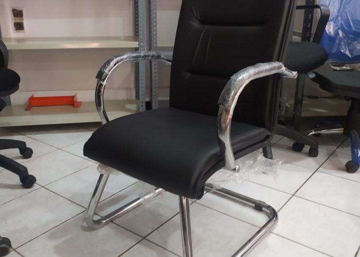 Image annonce: Des chaises bureau