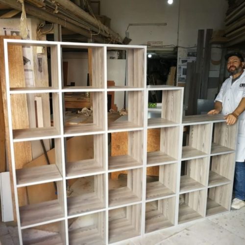 Annonce: Des presentoires a vendre