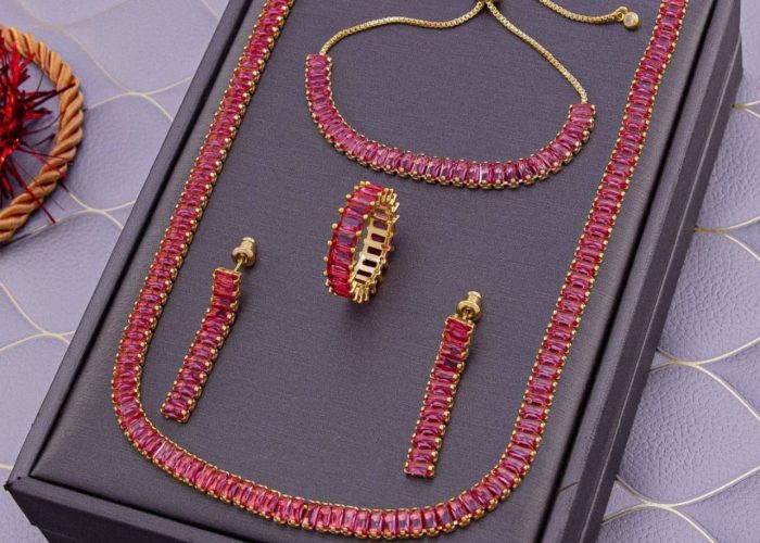 Image annonce: Ensemble ZIRCON rouge disponible