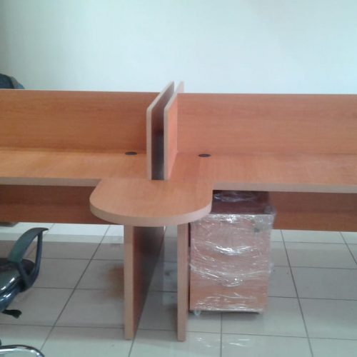 Annonce: Marguerites et bureau