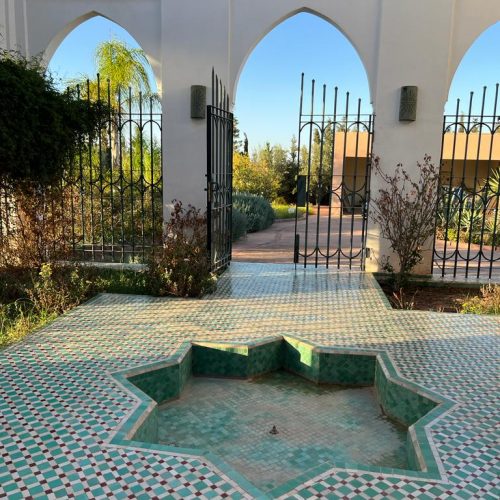 Annonce: VILLA A VENDRE 17 Km Route de l'ourika avec puit et piscine