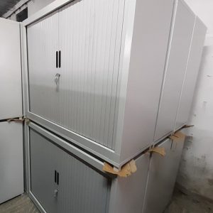 Annonce Armoire basse porte a rideau
